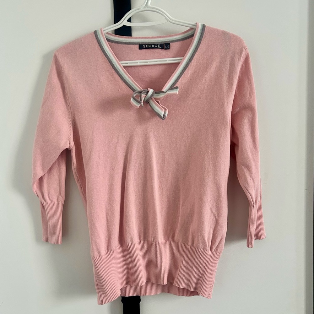 🎉2 for $15🎉 Pale Pink Vintage-look Bow-neck Sweater